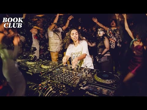 Energetic House Mix in a New York Loft